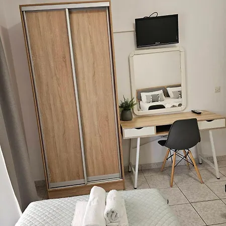 Christina Apartment *