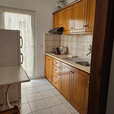 Διαμέρισμα Christina *