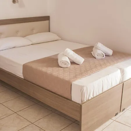 Διαμέρισμα Christina *