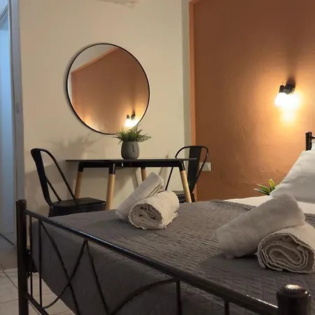 Christina * Ολυμπιακή Ακτή